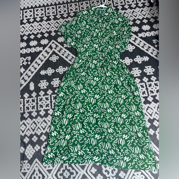 Dress size medium - Picture 2 of 4